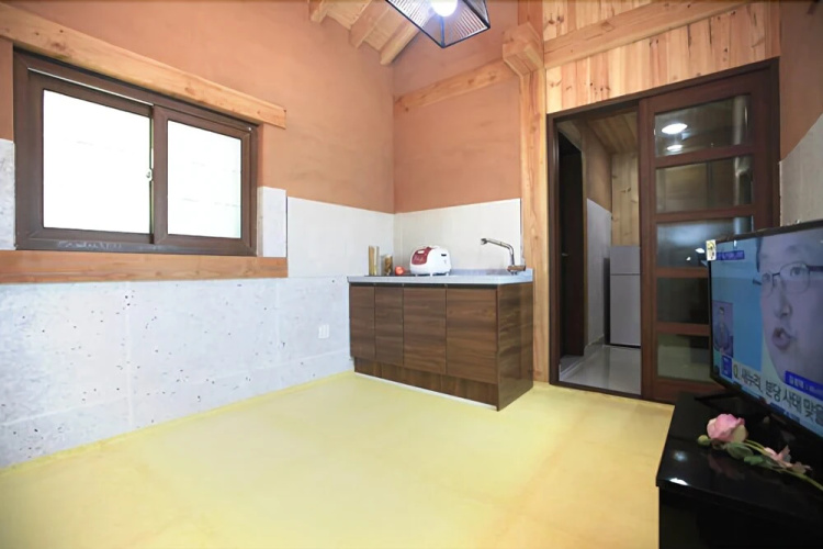 Pohang Solbat Hwangto Maeul Pension