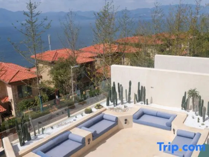 Inward Life Hotel