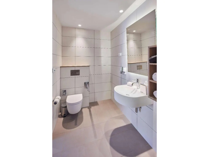 Hampton by Hilton Barcelona Fira Gran Via photo 10