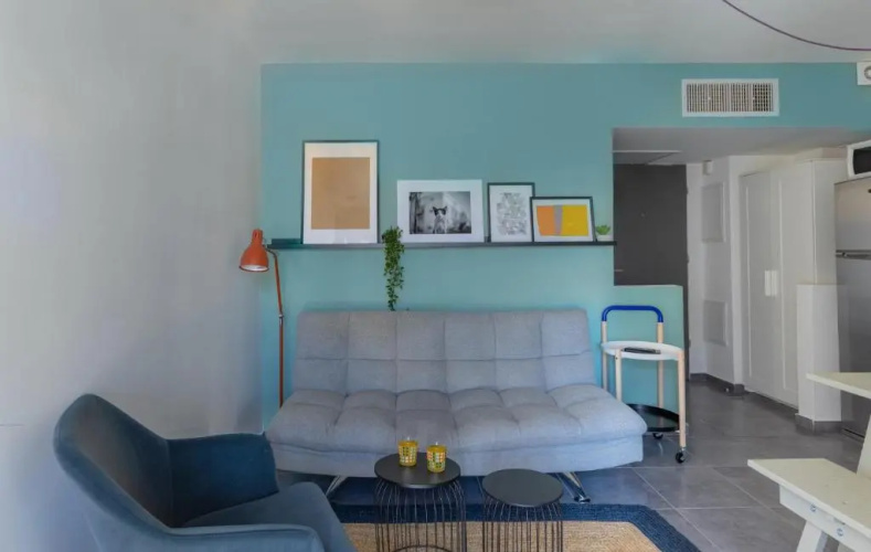 Light Designed Apartment with 2 balconies