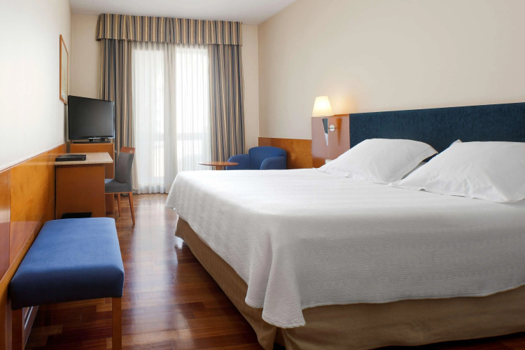 NH Castellón Mindoro Hotel