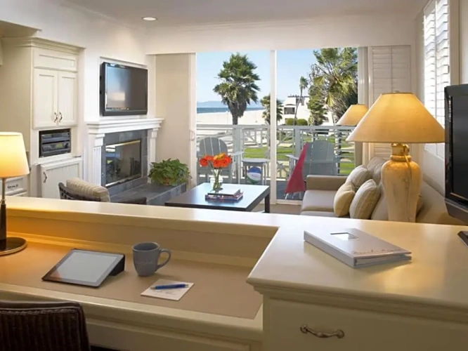 Suite with ocean view