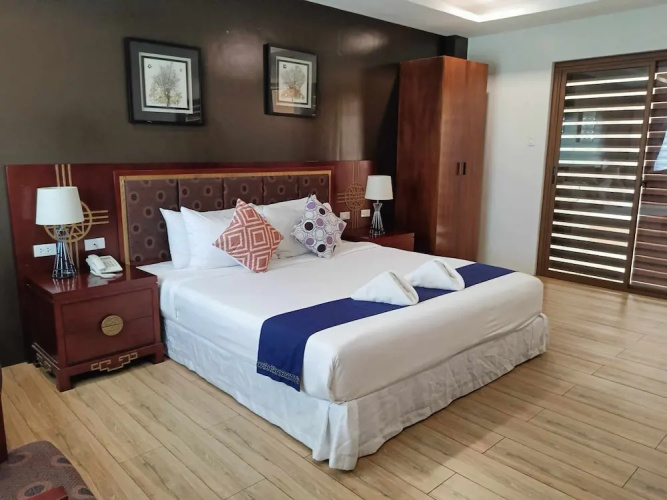 Marand Beach Resort