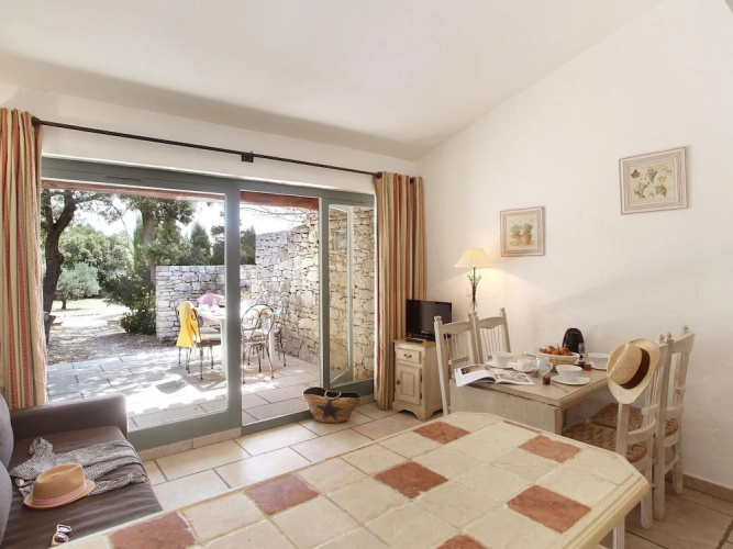 Provencal Escape With Pool