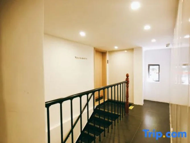 Yijia Hotel