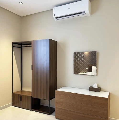 3 Bedrooms Apartment