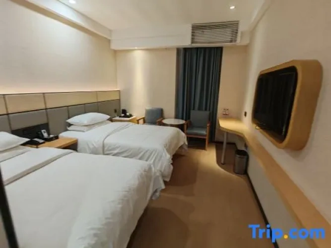 Deluxe Double Family Suite