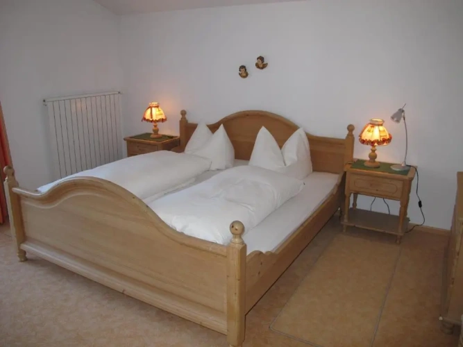 3 Bedrooms Apartment