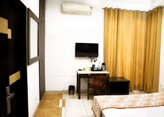 Standard Double room with balcony