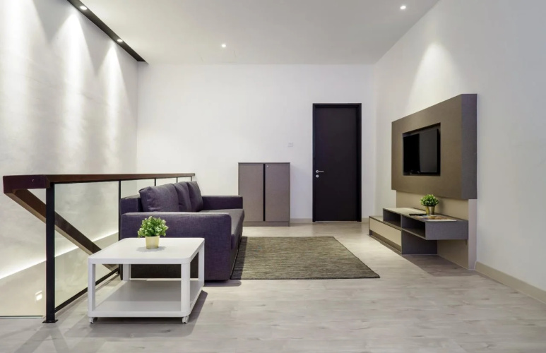 Hutton Suites Hotel by PHC