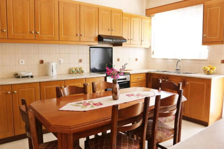 Entire large house Apollon
