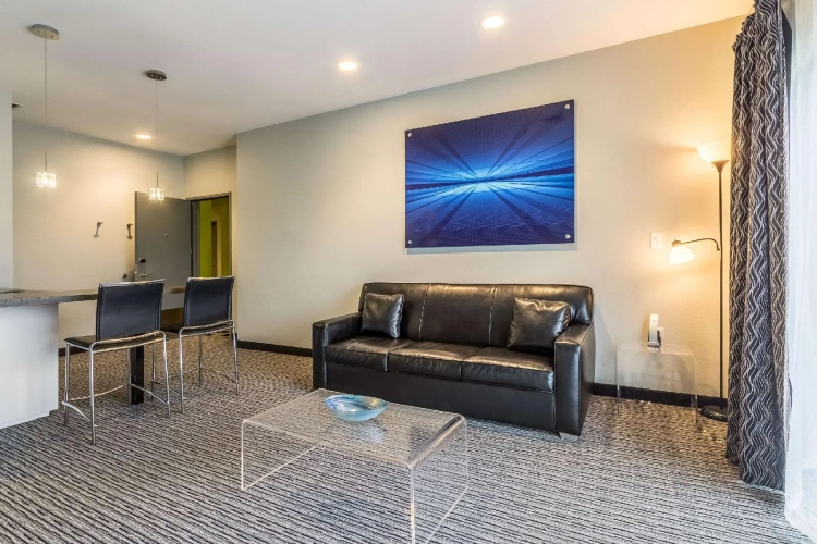Quadruple Suite