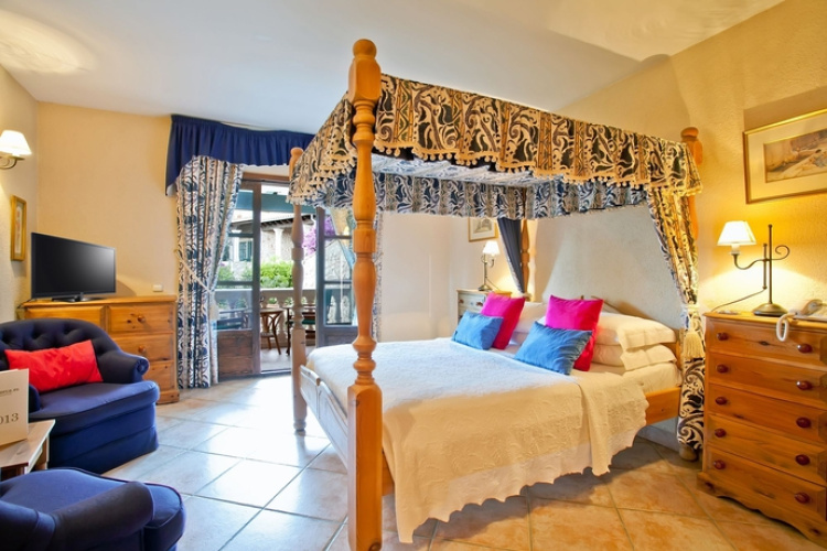 Gerakina Beach