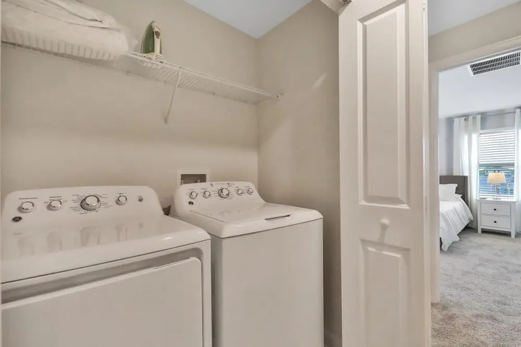 392 OC - 4BR Splendor: Private Pool