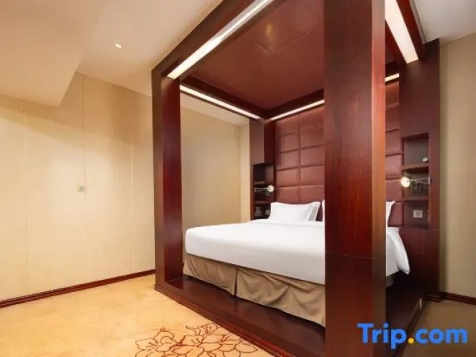Deluxe Double Suite