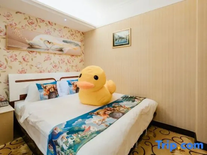 Deluxe Family Suite
