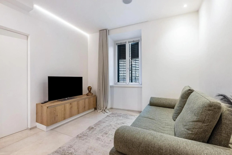 App 5 Palazzo Cavour