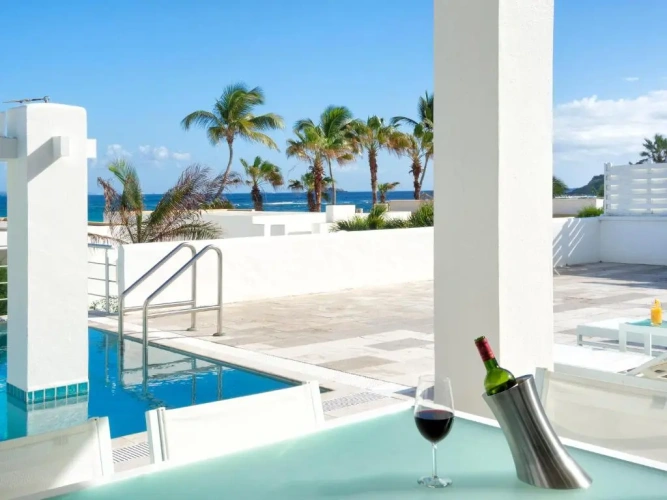 2 Bedrooms Villa