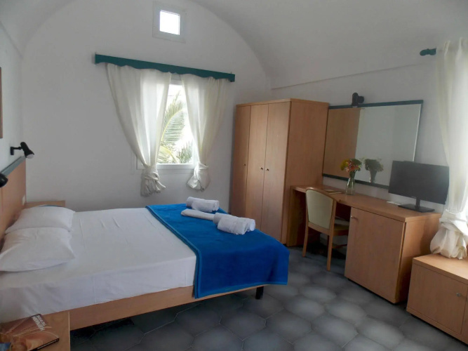 Sunrise Studios Perissa