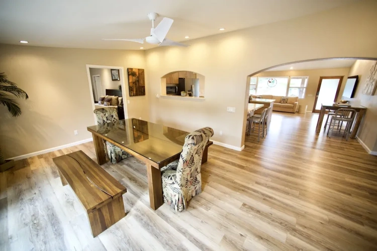4 Bedrooms Cottage