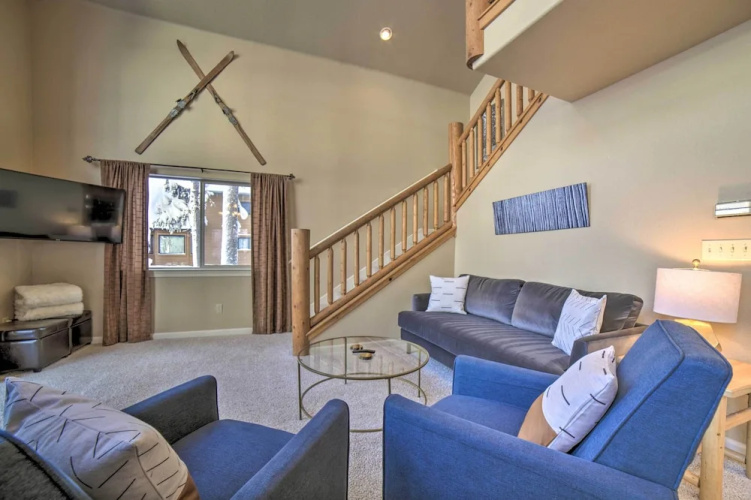 Great for Groups: Soda Springs Cabin w/ Deck!