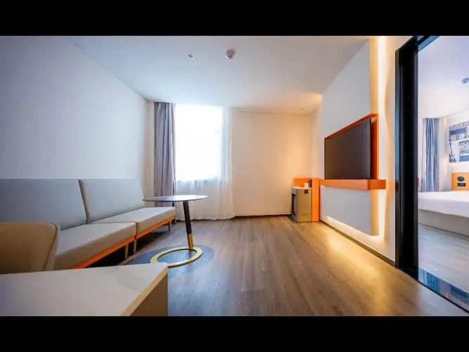 Deluxe Quadruple Suite