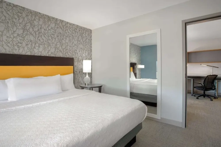 1 Bedroom Suite