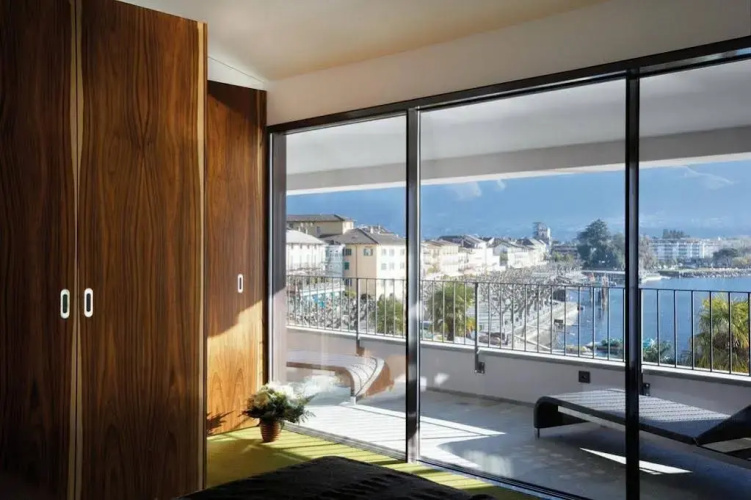 Seven Apartments