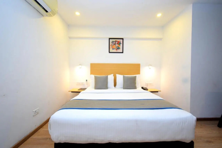 Hotel Rest and Leaf