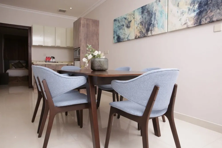 2 Bedrooms Apartment
