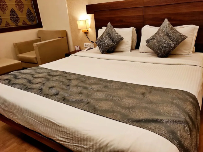 Sapna Clarks Inn