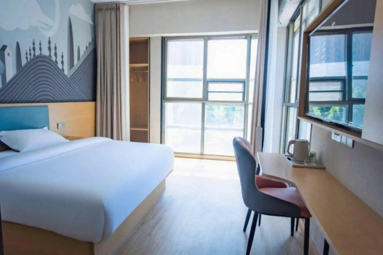 Heze Tianyi Business Hotel