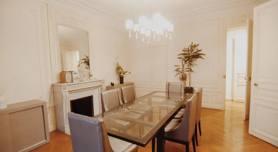 Appartement de Standing Champs Elysees
