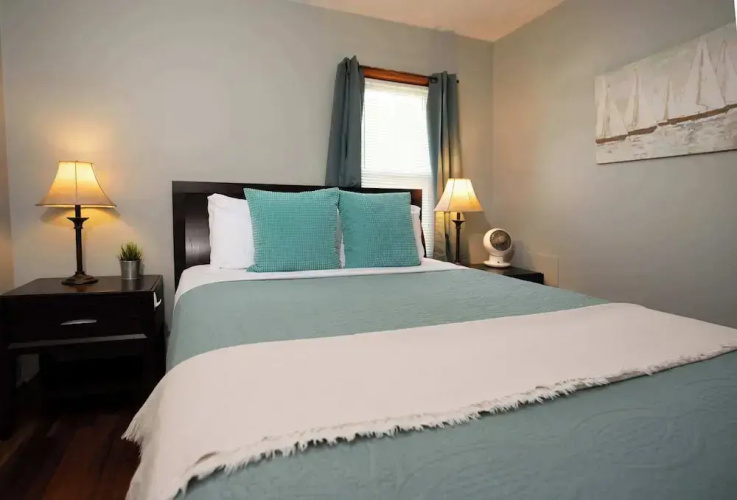 Cozy Corner House Stay for 7