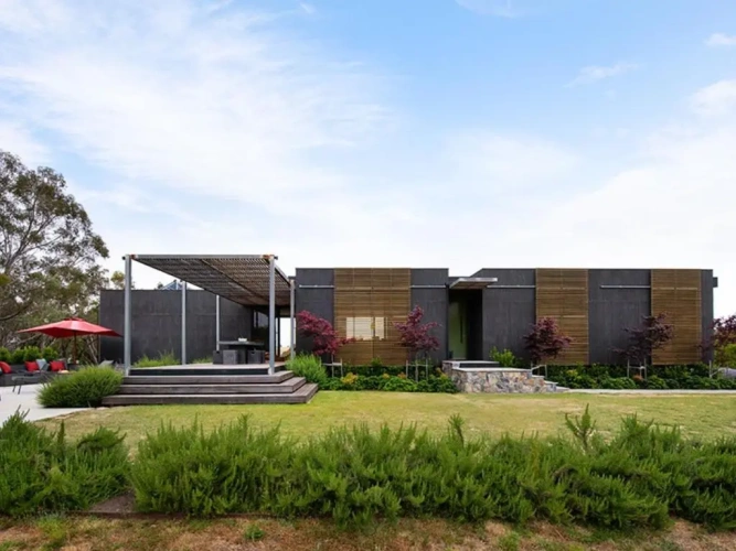 4 Bedrooms Cottage