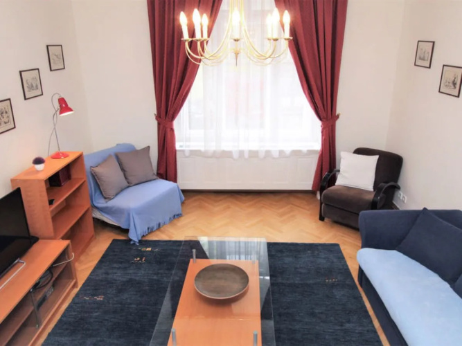 Manes Apartment