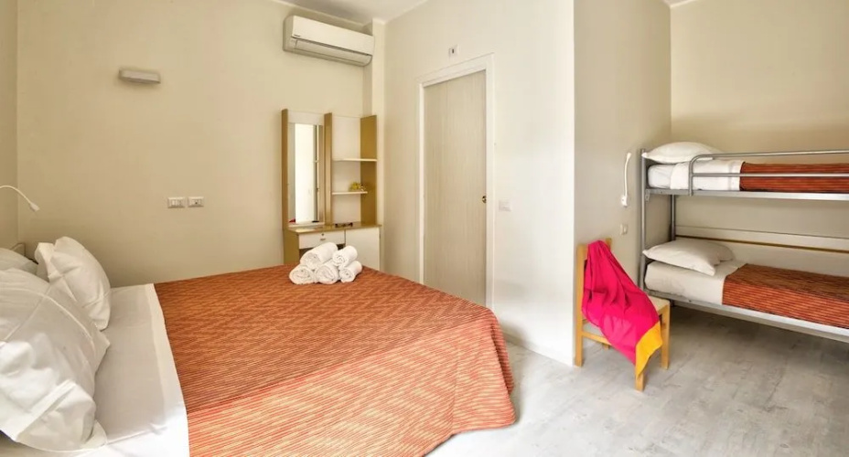 Hotel Clara