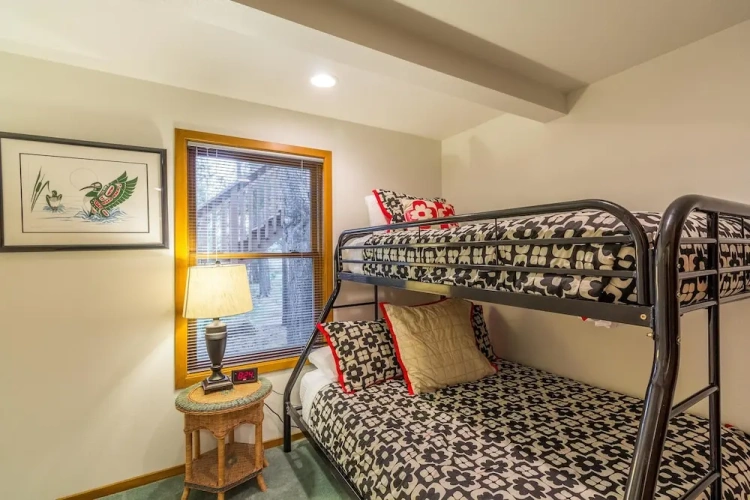 4 Bedrooms Family Apartment