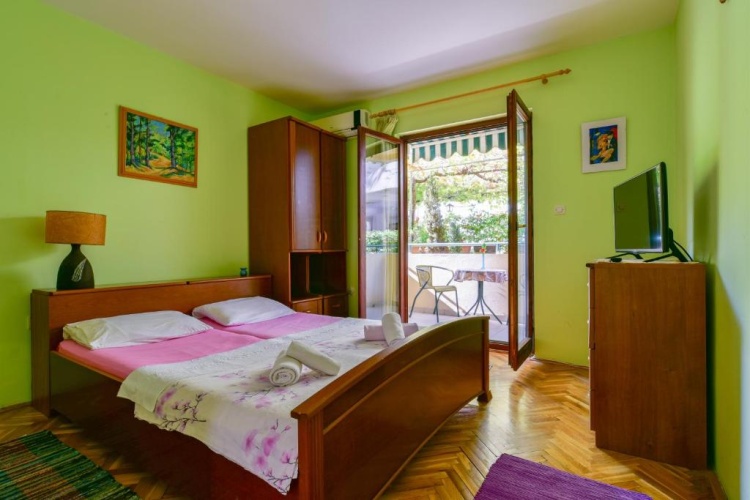Studio with balcony