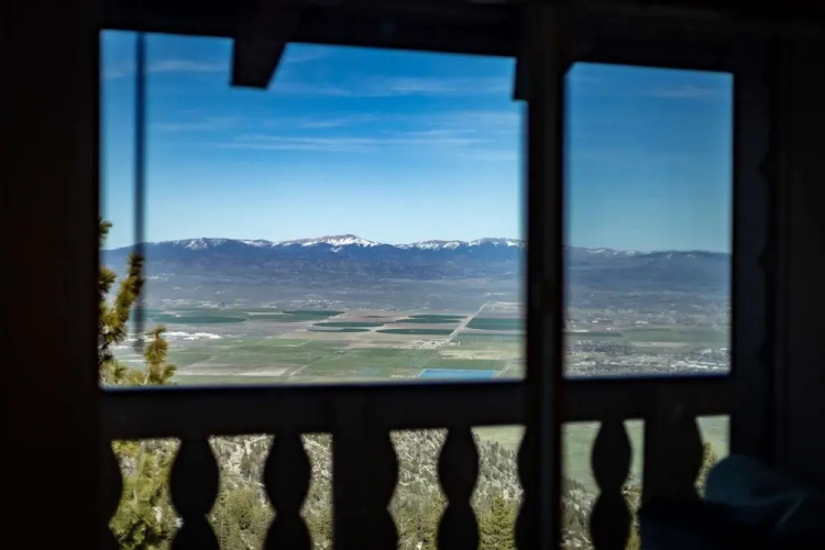 Mile High Mountain - Carson Valley Views