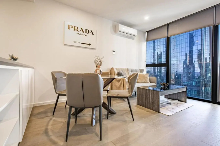 Spectacular High level 2BR apt in Melbourne CBD