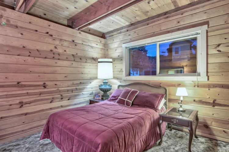 Cholula 811c 4 Bedroom Cabin by RedAwning