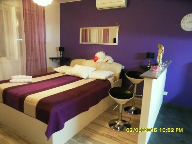Deluxe Studio