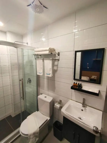 Uptown Hotel