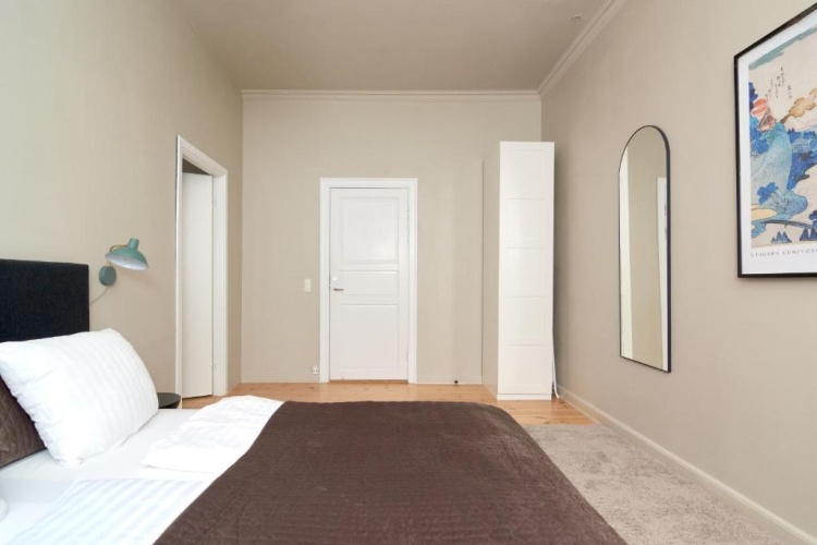 3 Bedrooms Apartment