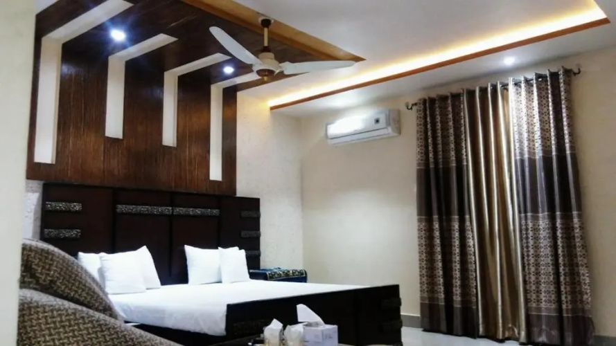 Grand Palace Hotel