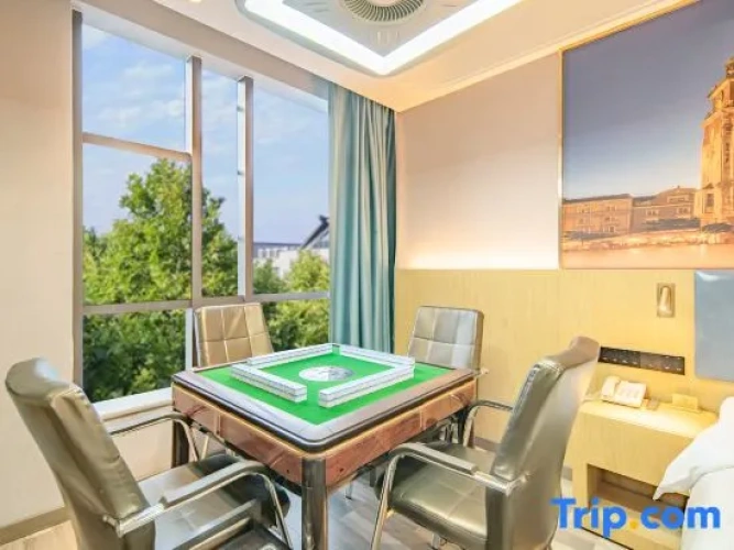 Standard Twin Suite