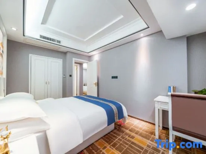 Superior Triple Suite