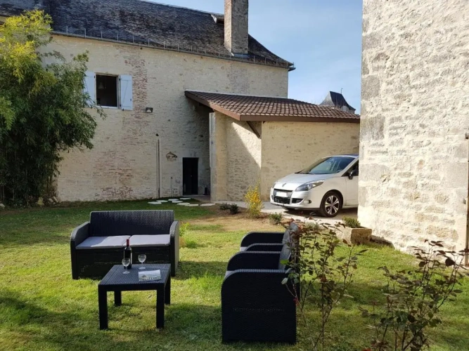 3 Bedrooms Cottage
