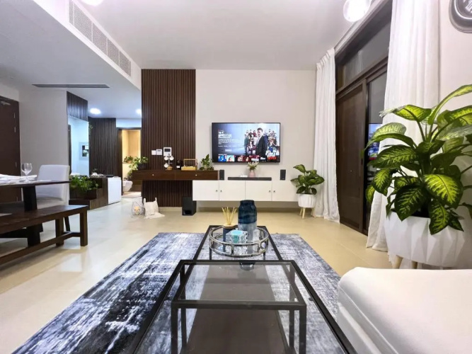 Stylish Apartment with a Jacuzzi (Park&Pool View)